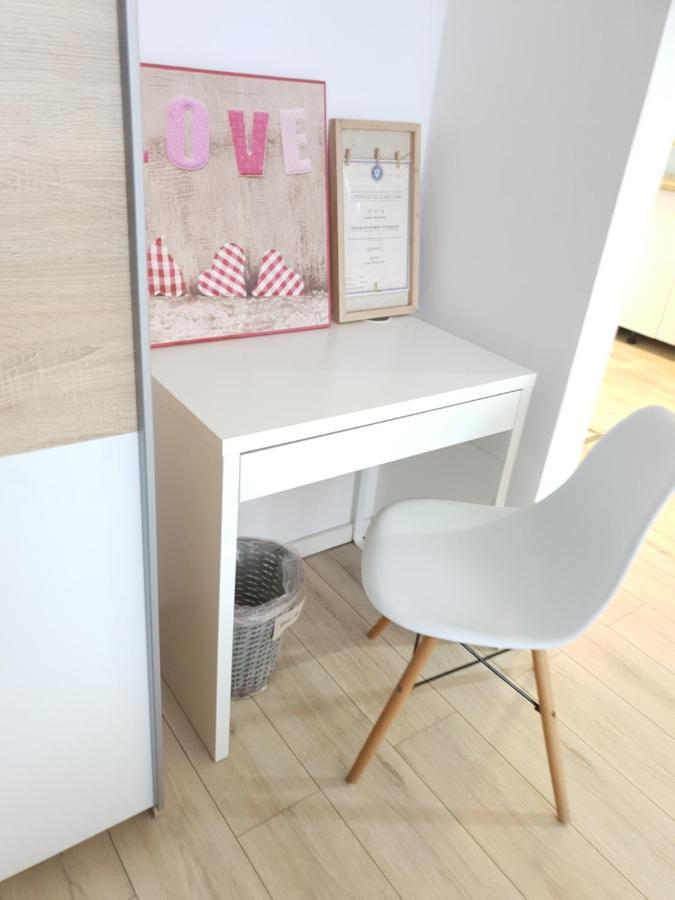 Dream Apartment Petroşani エクステリア 写真
