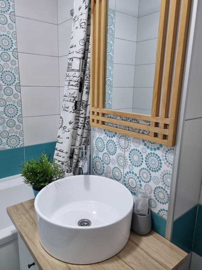 Dream Apartment Petroşani エクステリア 写真