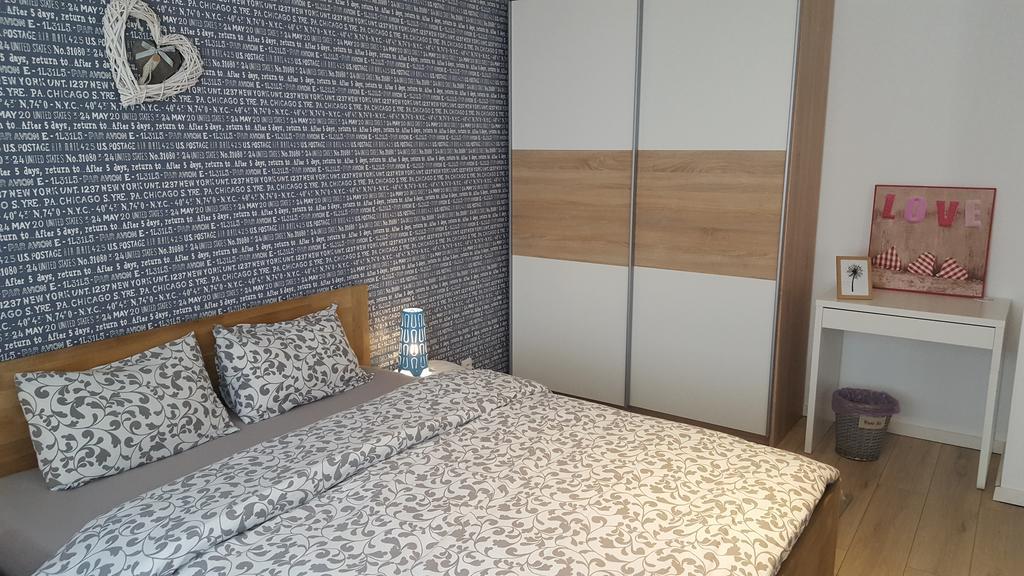 Dream Apartment Petroşani エクステリア 写真